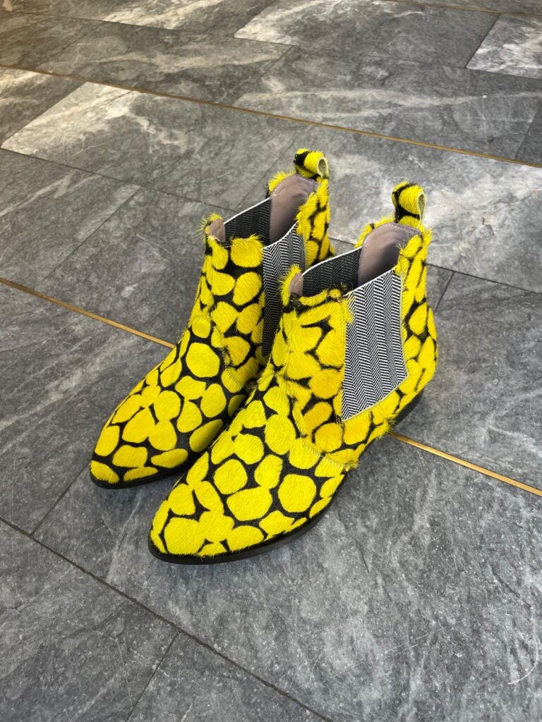 Chelsea Boot ~ Yellow Giraffe